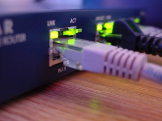 Empresas utilizam modens residenciais como hotspots. (Foto: Mike Gieson/FreeImages)
